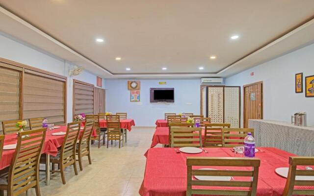 Itsy Hotels Sidhartha Residency