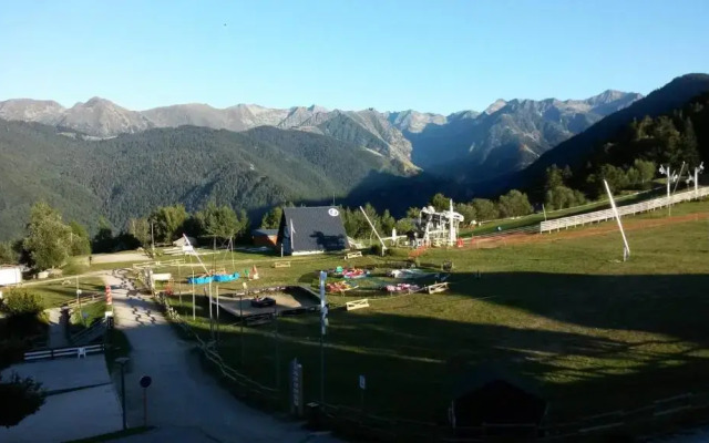 Un Isard au Pied des Pistes