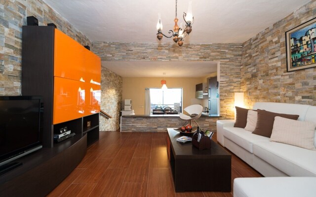 Apartment 50 Meters from the sea GC16