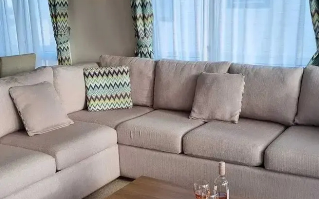 Stunning Seaside Lodge Nr New Forest 2 bed