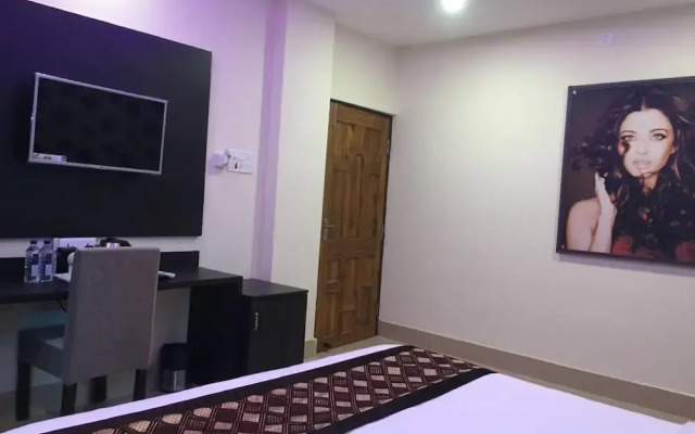 Goroomgo Effective Bollywood Hotels Bhubaneswar