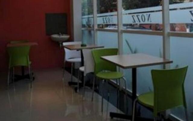 Nozz Hotel Semarang