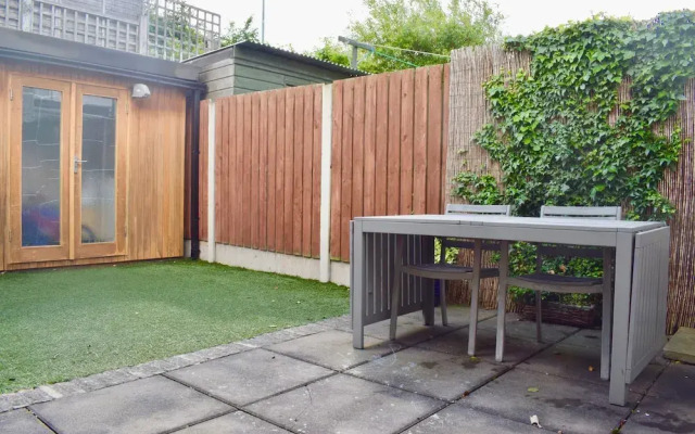 Spacious, Bright & Modern 3 Bedroom Family Home