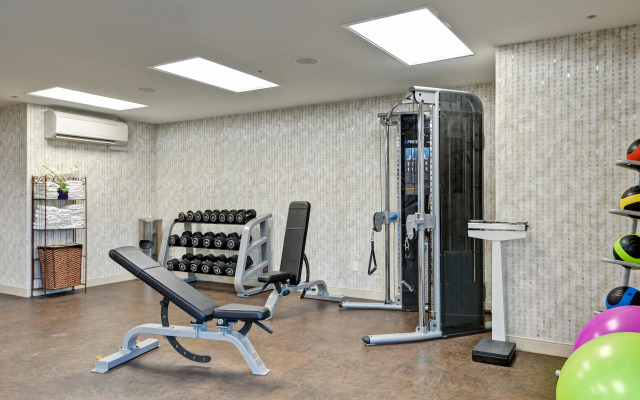 Holiday Inn Express Newport Beach by IHG