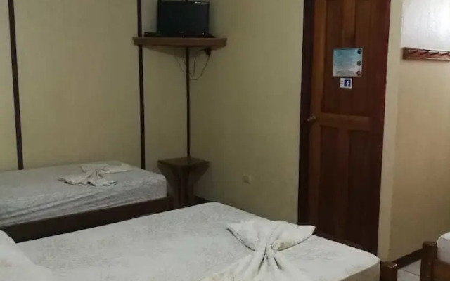 Cabinas Carolina & Restaurante