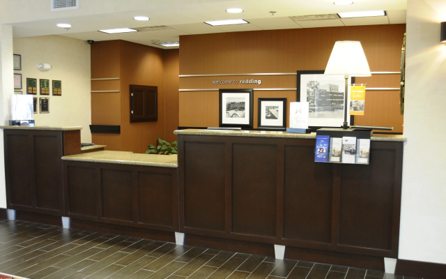 Hampton Inn & Suites Redding