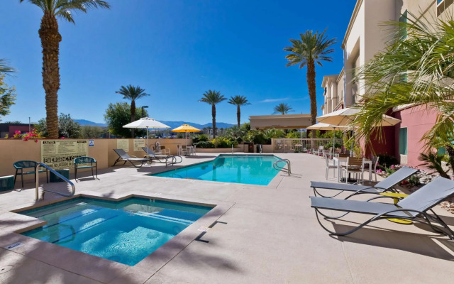 Hampton Inn & Suites Palm Desert