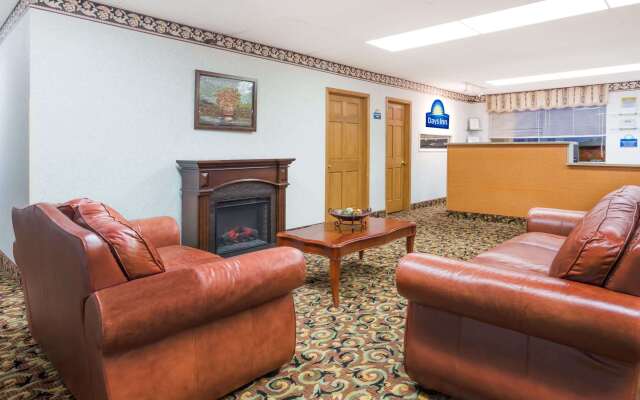 Days Inn by Wyndham Staunton