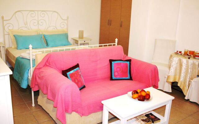 Lagoon View Apartments - Adults Only