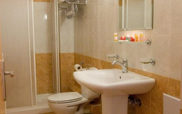 Lito Hotel