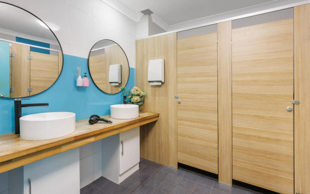 Mad Monkey Coogee Beach Hostel