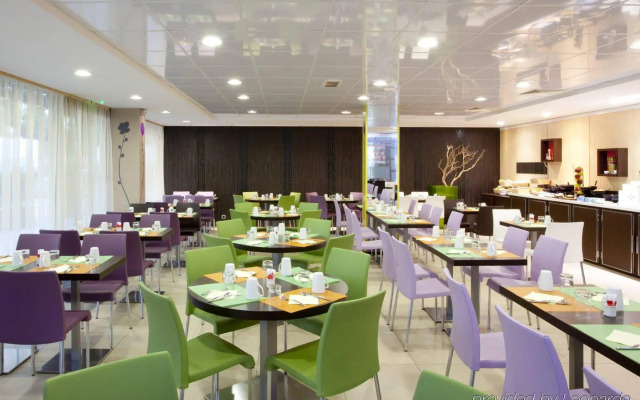 Holiday Inn Express Paris-Canal de la Villette by IHG