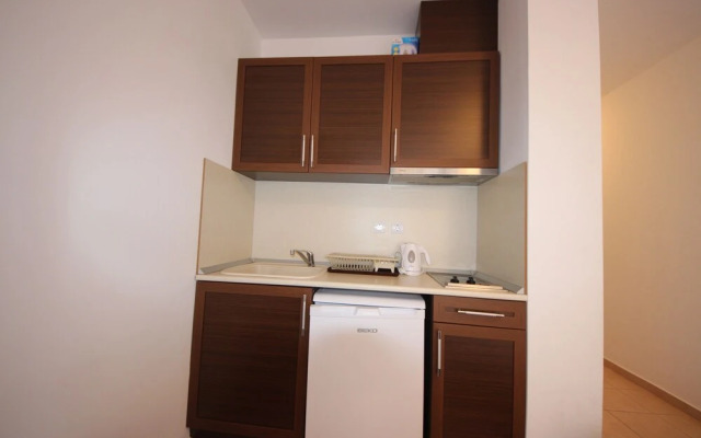 Marina Cape by Menada