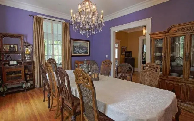 Bama Bed & Breakfast Campus