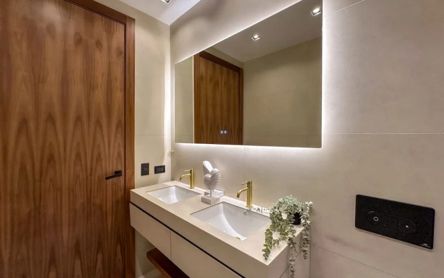 Marina Garden Penthouse 3 Bedroom Apartment