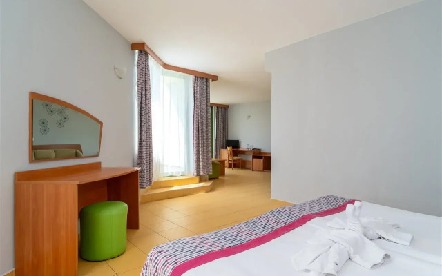 MPM Kalina Garden Hotel