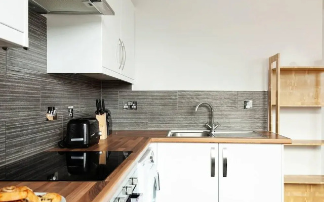 Sparkling Clean 2BR City Centre Apartment