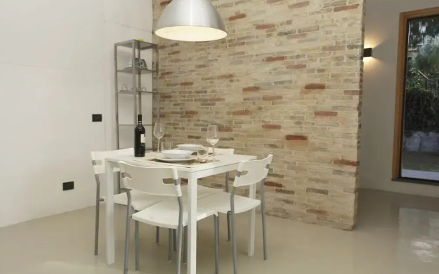 Apartment By The Sea, Max 6 People