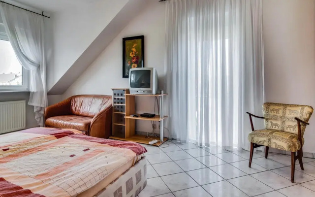 Awesome Home in Grzybowo With 6 Bedrooms and Wifi