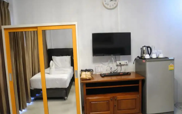 Bann Tawan Hostel Chiang Rai