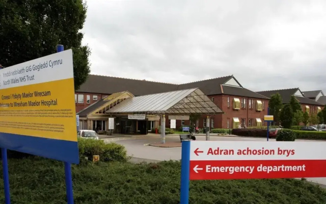 Wrexham Central Stay Apartment Seven