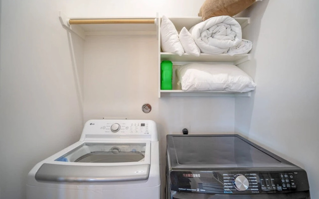 The Green Haus Luxxe Cabana Rooftop Retreat