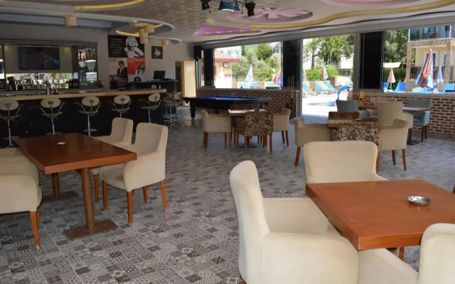 Yalçın Hotel