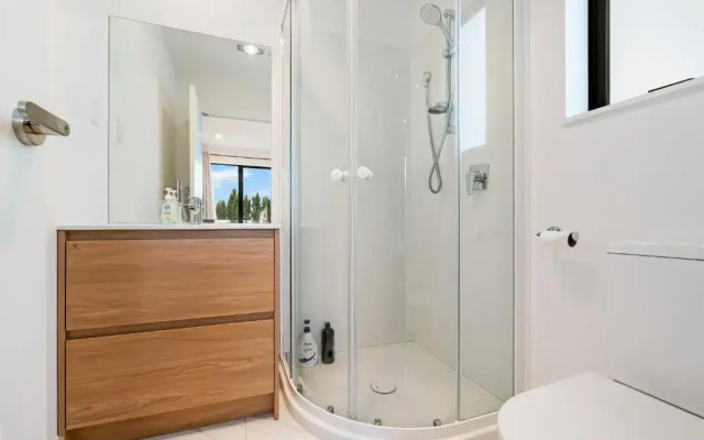 Cozy Brand New Townhouse 10
