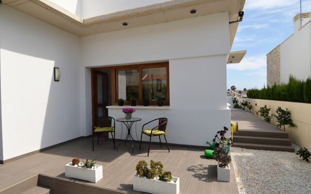 Modern, Charming, Furnished Villa with Private Swimming Pool Near Ciudad Quesada