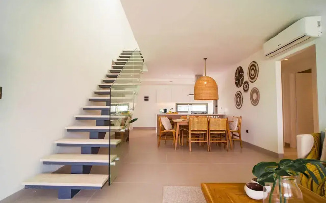 Luxury Penthouse 3 Bedroom Ocean Views