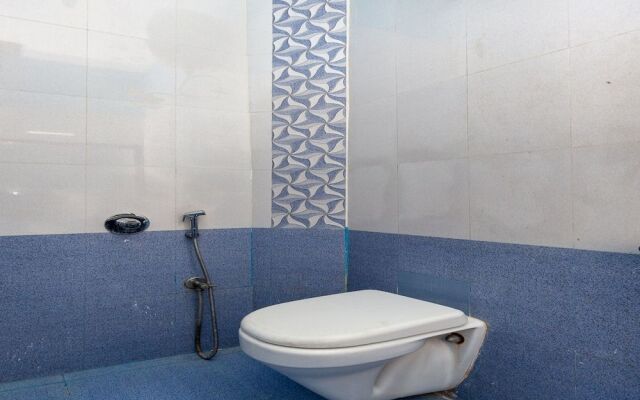 Oyo 18450 Puduvai Inn Guest House