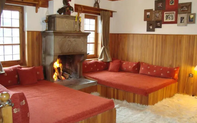 Frixos House
