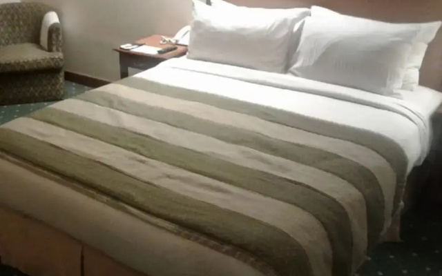 Embassy Inn Hotel Karachi