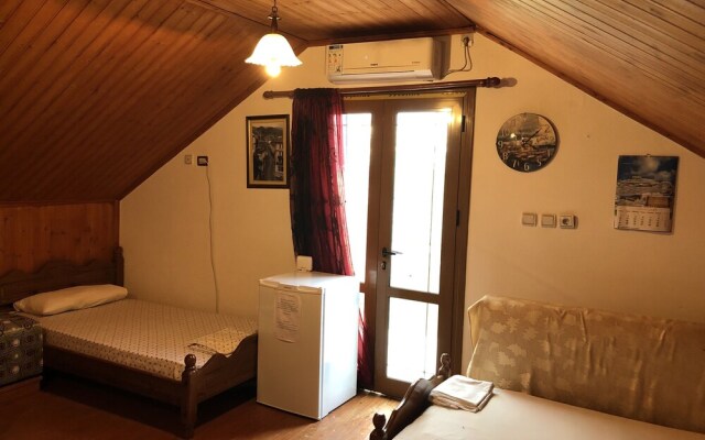 Guest House Cfaka Late