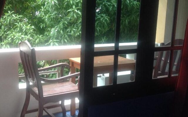 Coconut House Chaweng Hostel