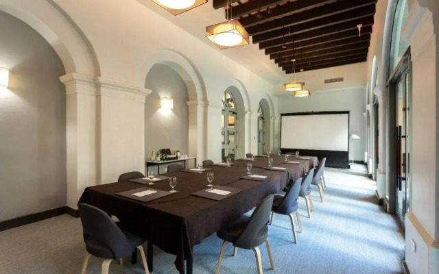 Palacio Provincial San Juan, Curio Collection by Hilton