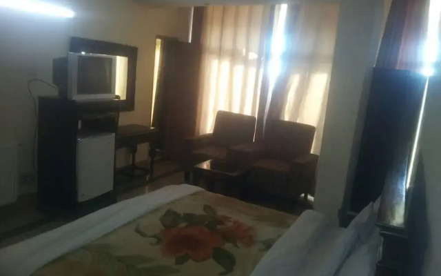 Hotel Move-N-Pick