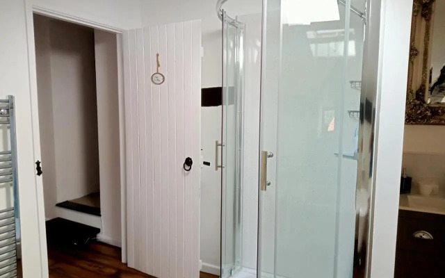 The Two Vines 2 Bed House in Chez Ravard