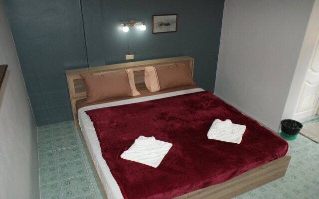 2 Vikings Restaurant & Guesthouse