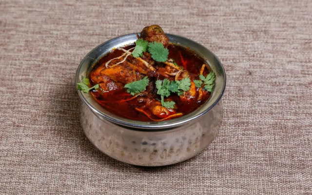 The Colonial Manek Manor