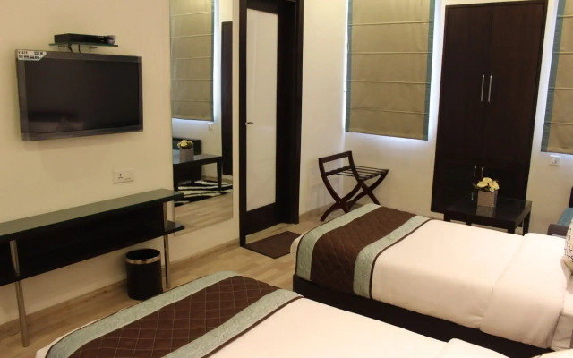 Hotel Amrapali Grand