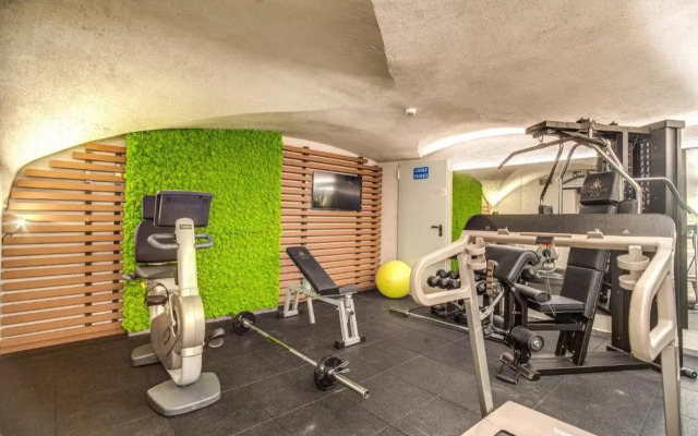 Hotel 77 Seventy-Seven