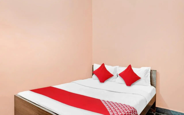 OYO Flagship 80598 Aditya Guest House