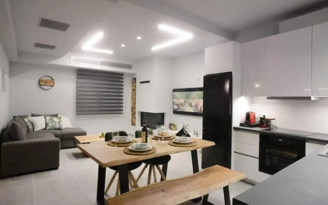 Damona 2BR Luxury Home With Garden
