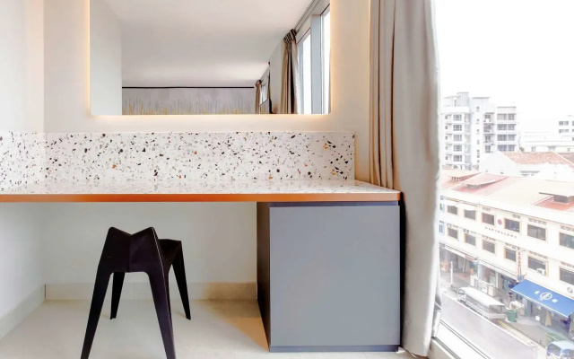 Ibis Budget Singapore Gold