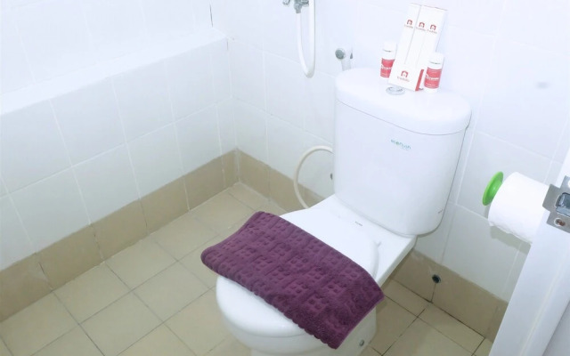 2BR Near Shopping Centre Bassura Apartment