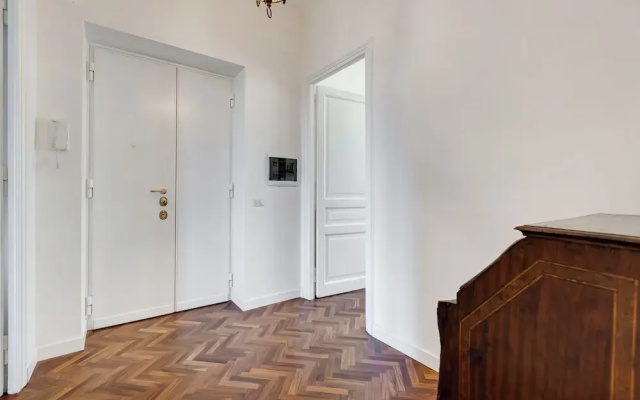 Elegant 3-Bedroom Apt in Piazza Mazzini