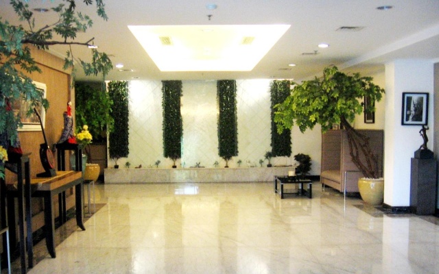T Hotel Jakarta – Lobby – Jakarta