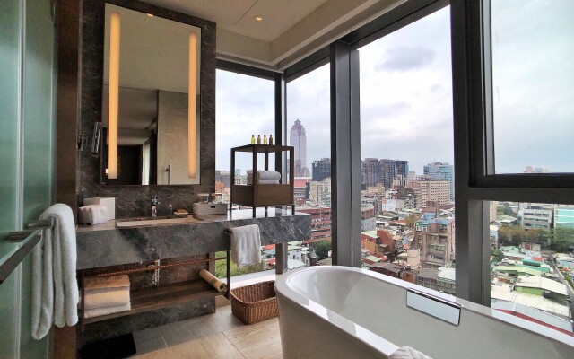 DoubleTree by Hilton Taipei Zhongshan