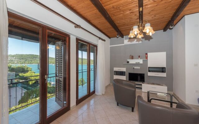 Apartment Lidija